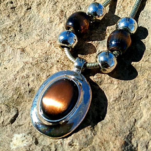 NEW!!  Necklace - Picture 3 of 7